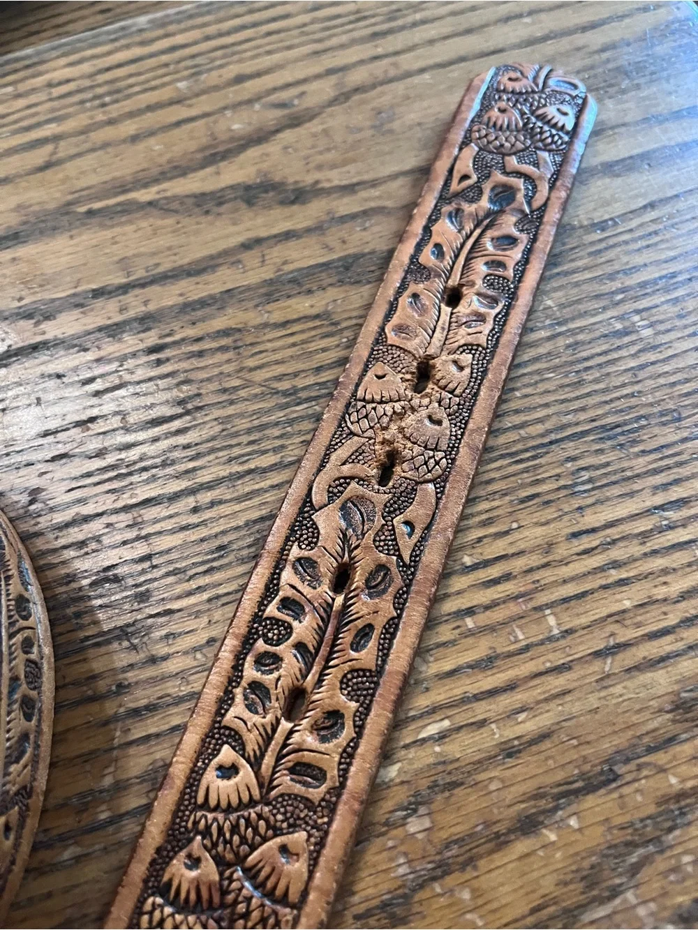 Vintage Hand-Tooled Brown Leather acorn Men's Belt - Detailed Floral Pattern
